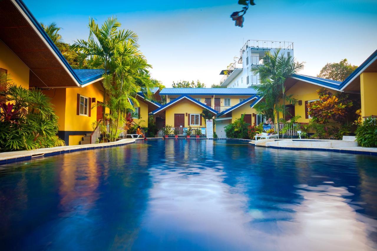 Blue Lagoon Inn & Suites Puerto Princesa Exterior foto